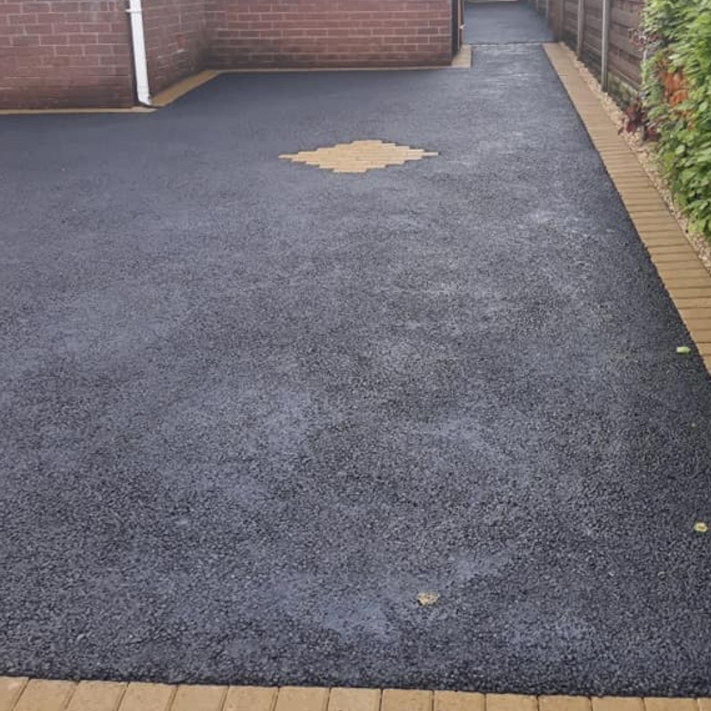 Tarmac Driveway Professional Solutions in Ledsham